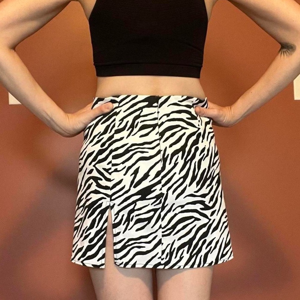 Zebra Print Mini Skirt - Picture 2 of 6